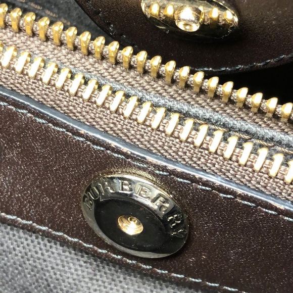 Burberry Purse 100% AUTHENTIC - Picture 8 of 8
